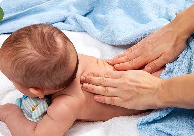 Cách dưỡng ẩm làn Da cho trẻ Sơ Sinh mềm mịn, An toàn khi vào mùa